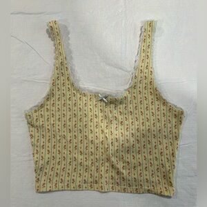 PacSun Floral Lace-Trimmed Crop Top